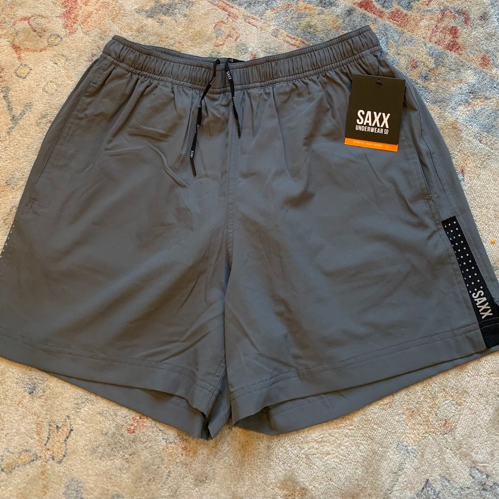 SAXX Kinetic Run Short New with tags Size large